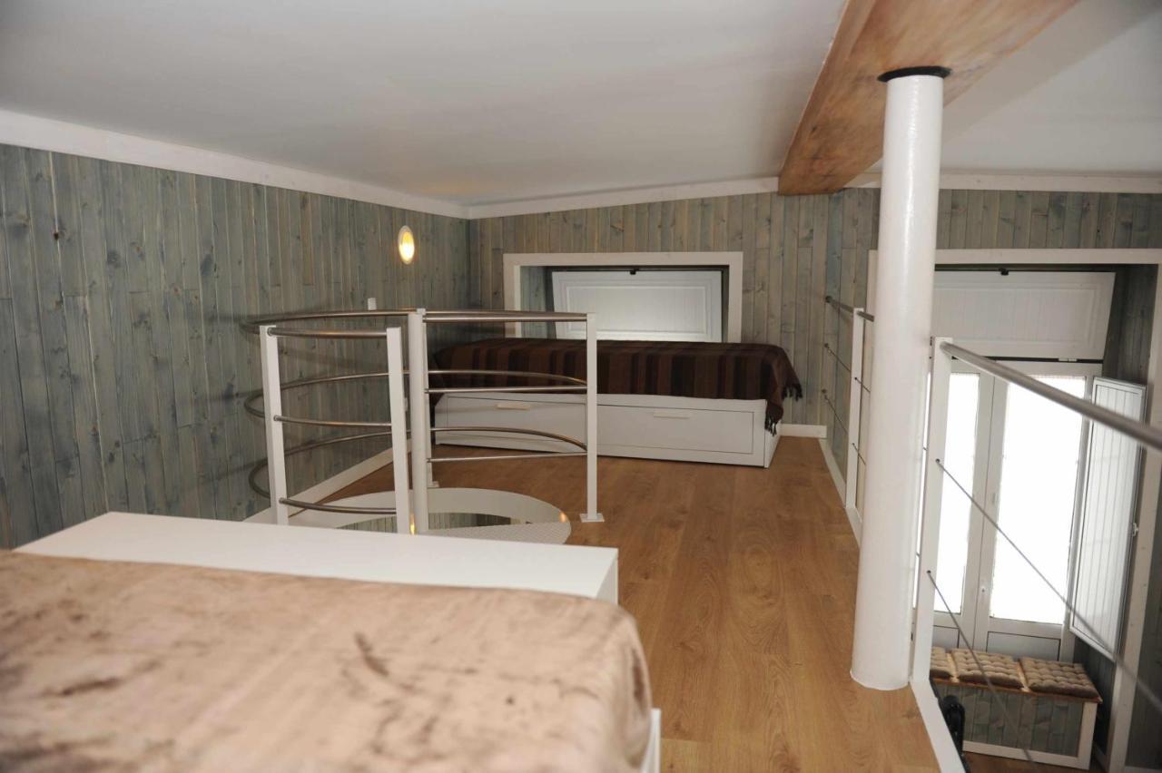 The Boat Apartamento Tematico Сейшал Екстериор снимка